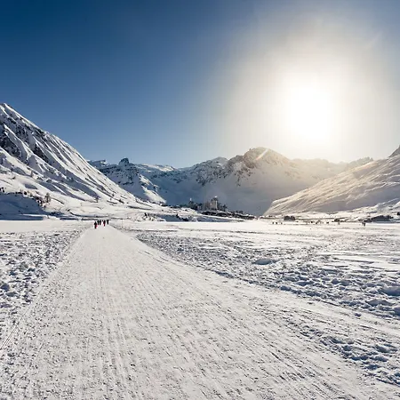 Hotel L'aigle Du Montana By Les Etincelles Tignes