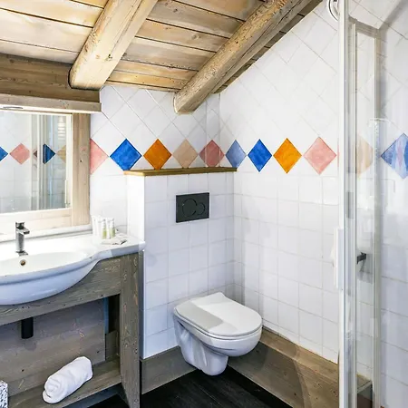 L'aigle Hotel 4*